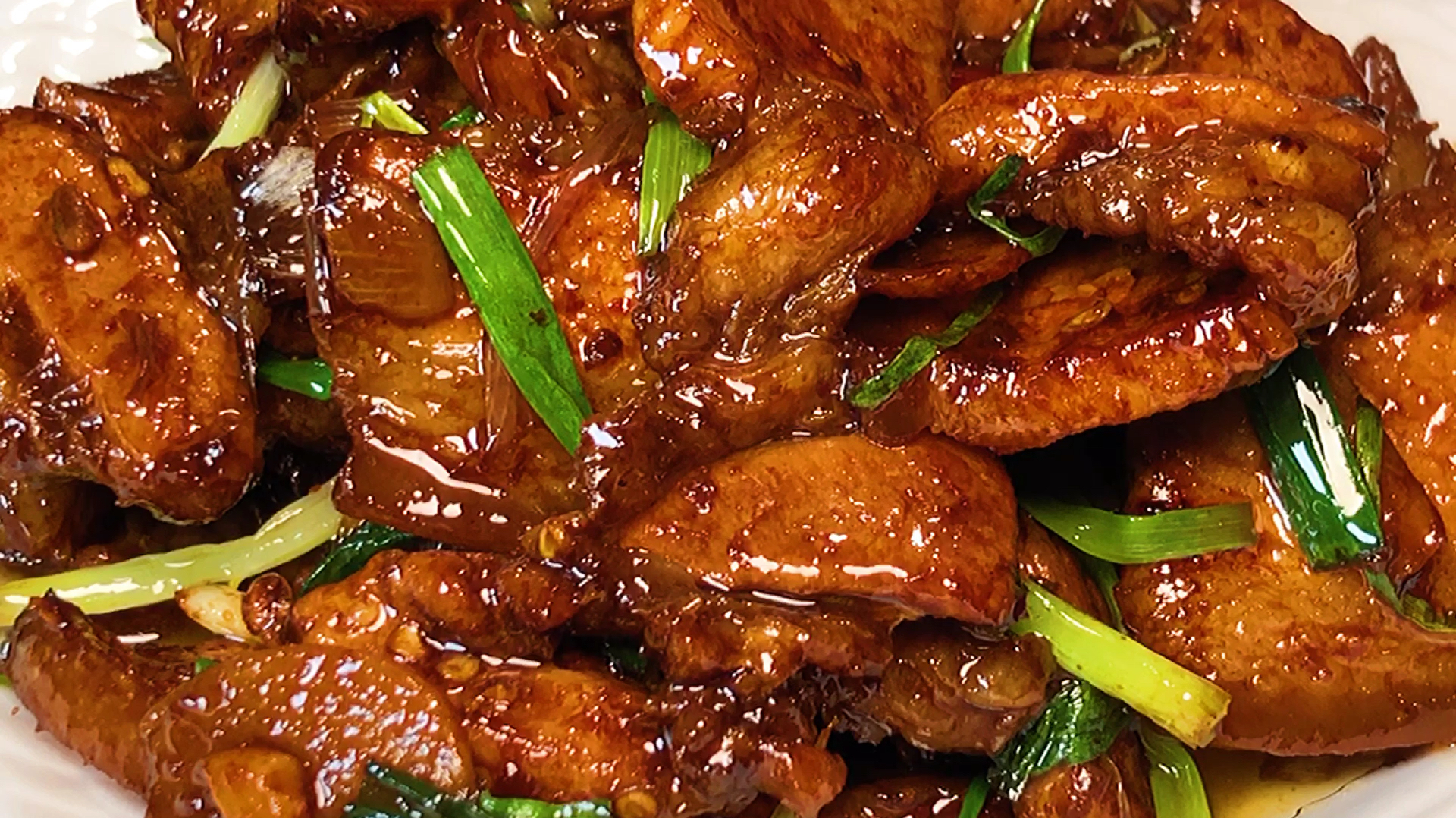 酱烧五花肉,酱香浓郁、开胃下饭