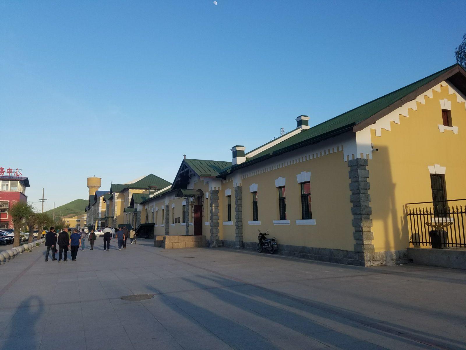 黑龙江百年古镇:一面坡镇的三张名片,古建筑与酒文化交融