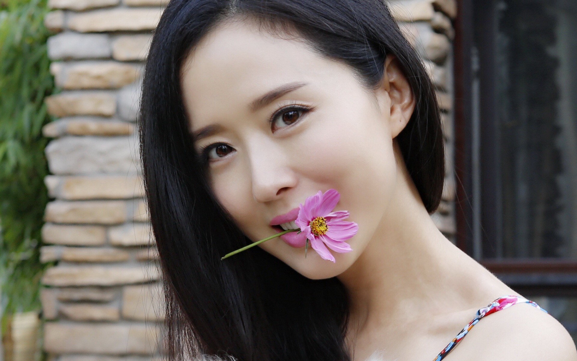 女神颜丹晨很有大家闺秀的气质,美丽不俗的精致脸蛋,太美了