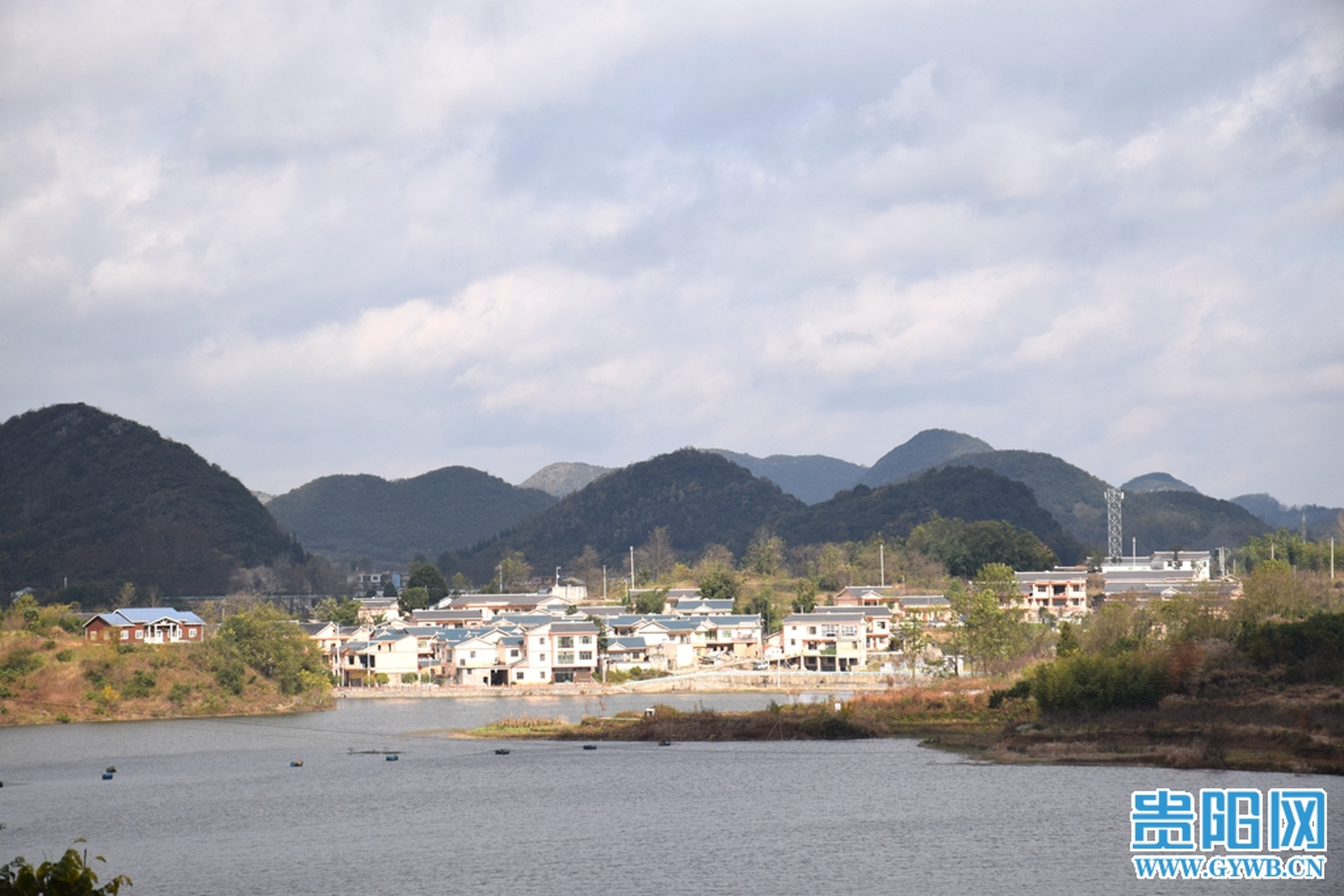 【#贵阳芦荻哨村初冬时节美景如画# 】#黔视频直播·遇见贵阳# 初冬