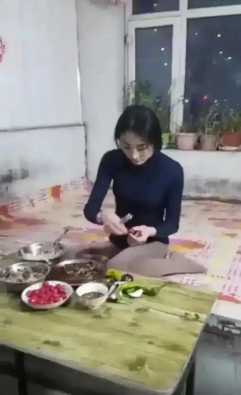 媳妇不讲究个人卫生,一屋子味,这可怎么办?03