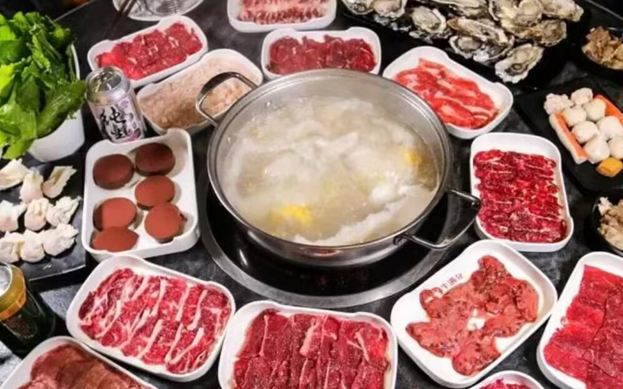 潮汕牛肉火锅,别蘸沙茶酱,换成小米辣 香菜 酱油,就是妥妥的减脂餐.