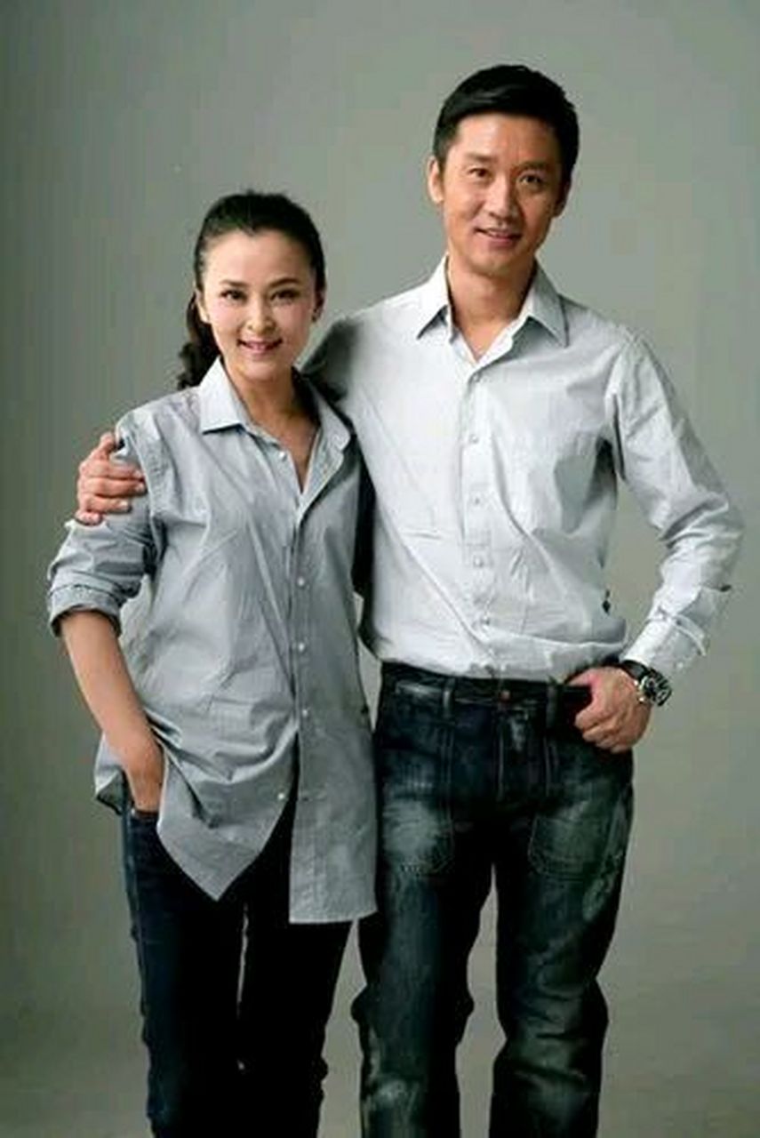 如今已反目成仇 昔日的神仙眷侣,如今已恩断义绝 昔日的模范夫妻,如今