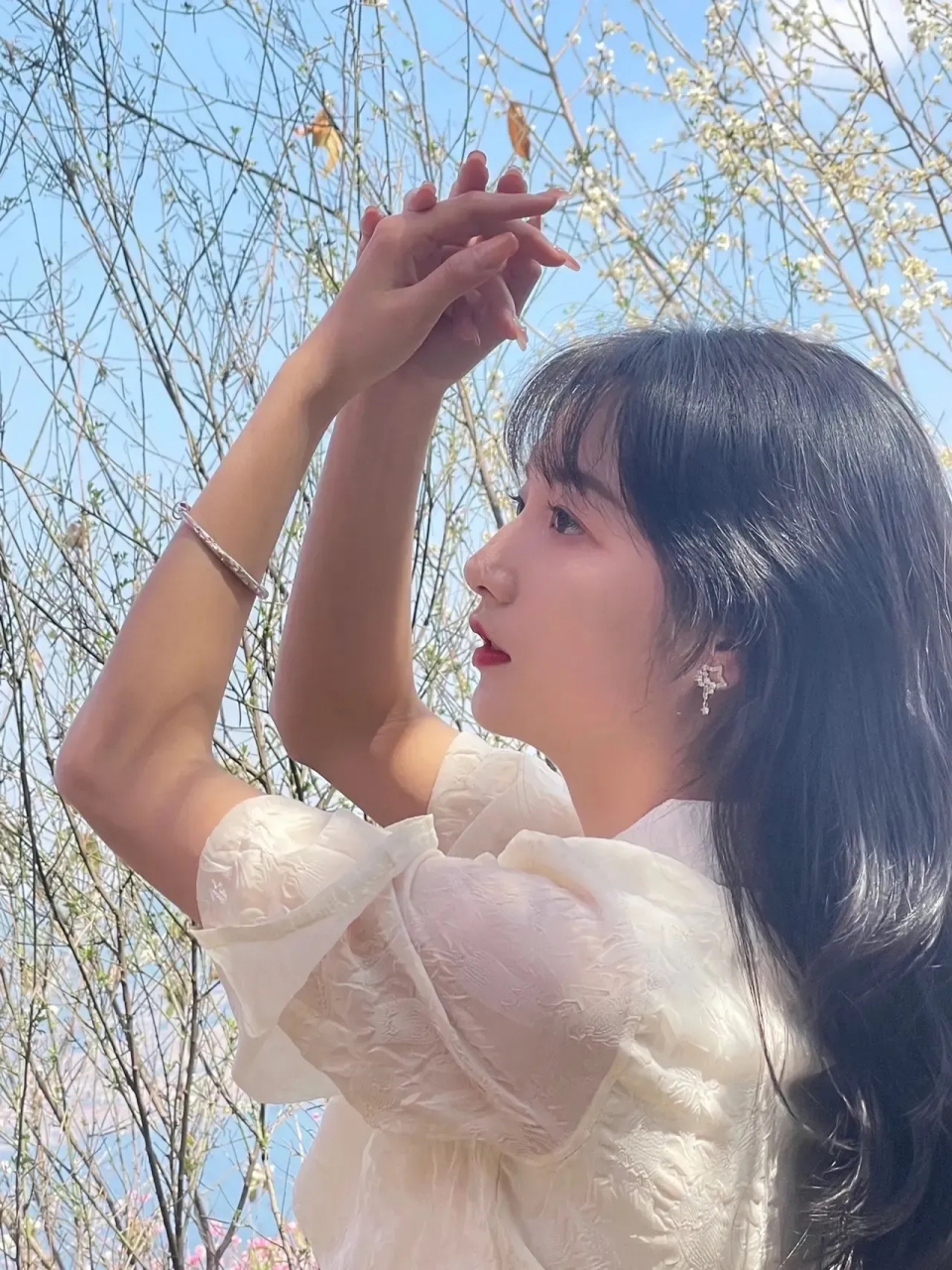 十个人有九个人说,我是他们见过的最美侧脸女孩.