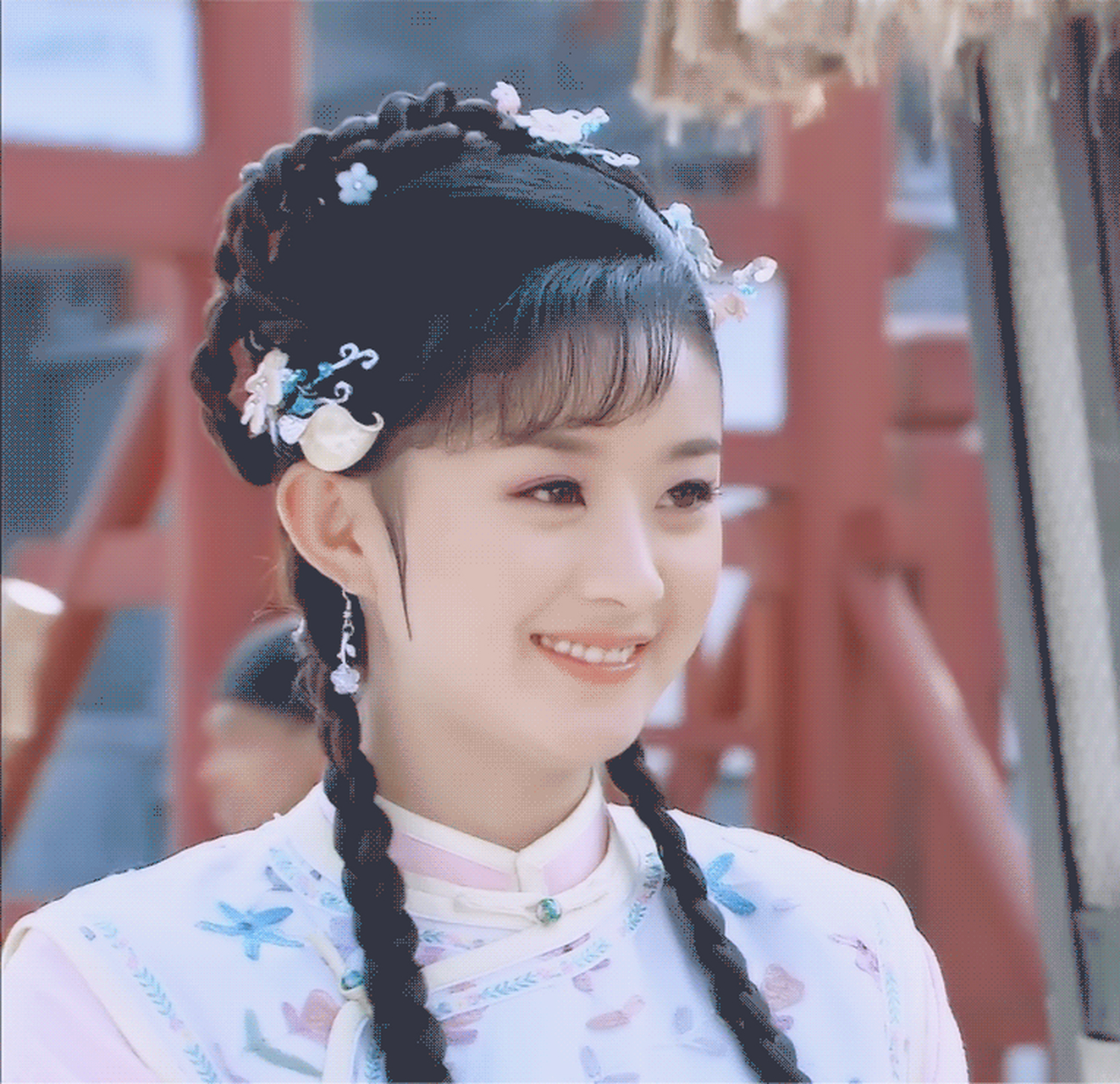 当时看新还珠格格一下子就被赵丽颖演的晴儿吸引住了!