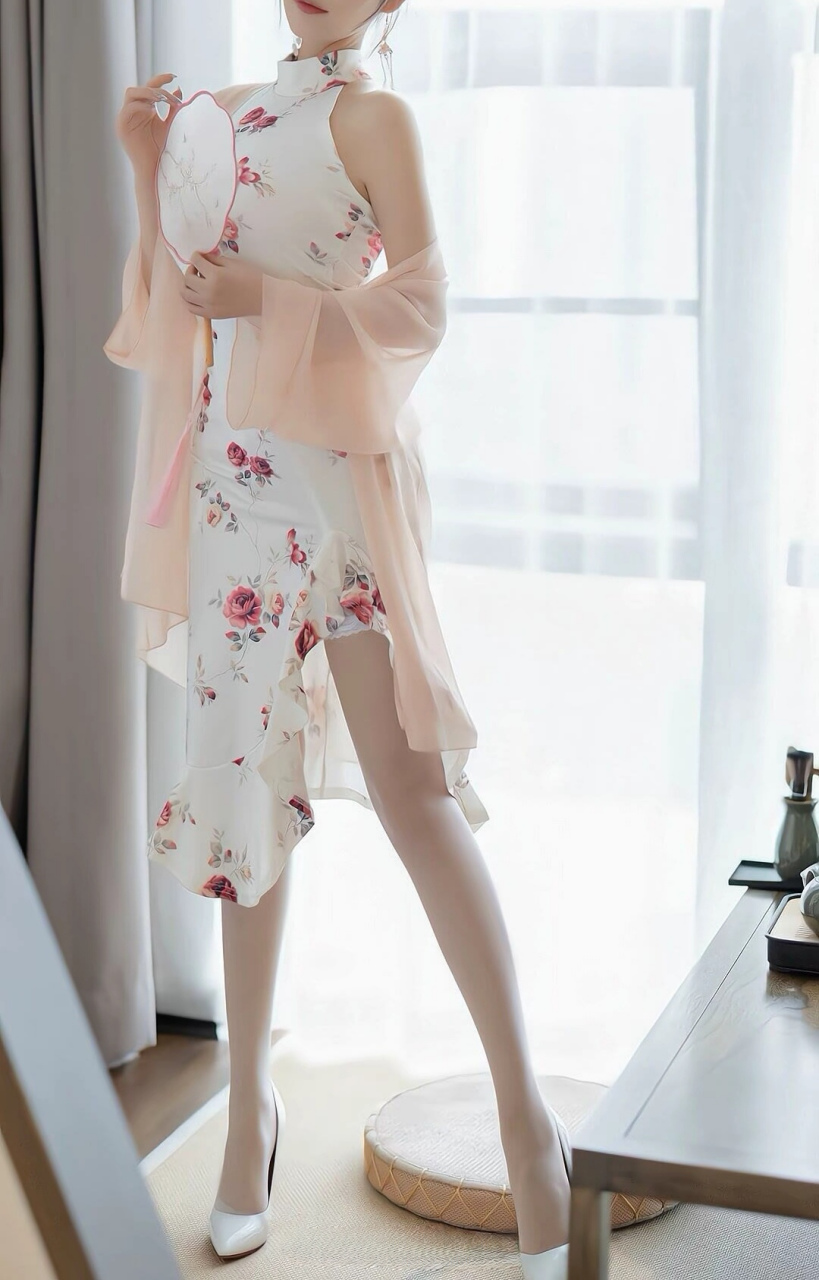 旗袍,肉丝和白色高跟鞋才是最佳搭配!