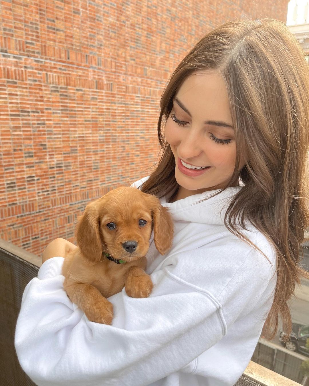 性感迷人的95后加拿大女模劳拉·温茨