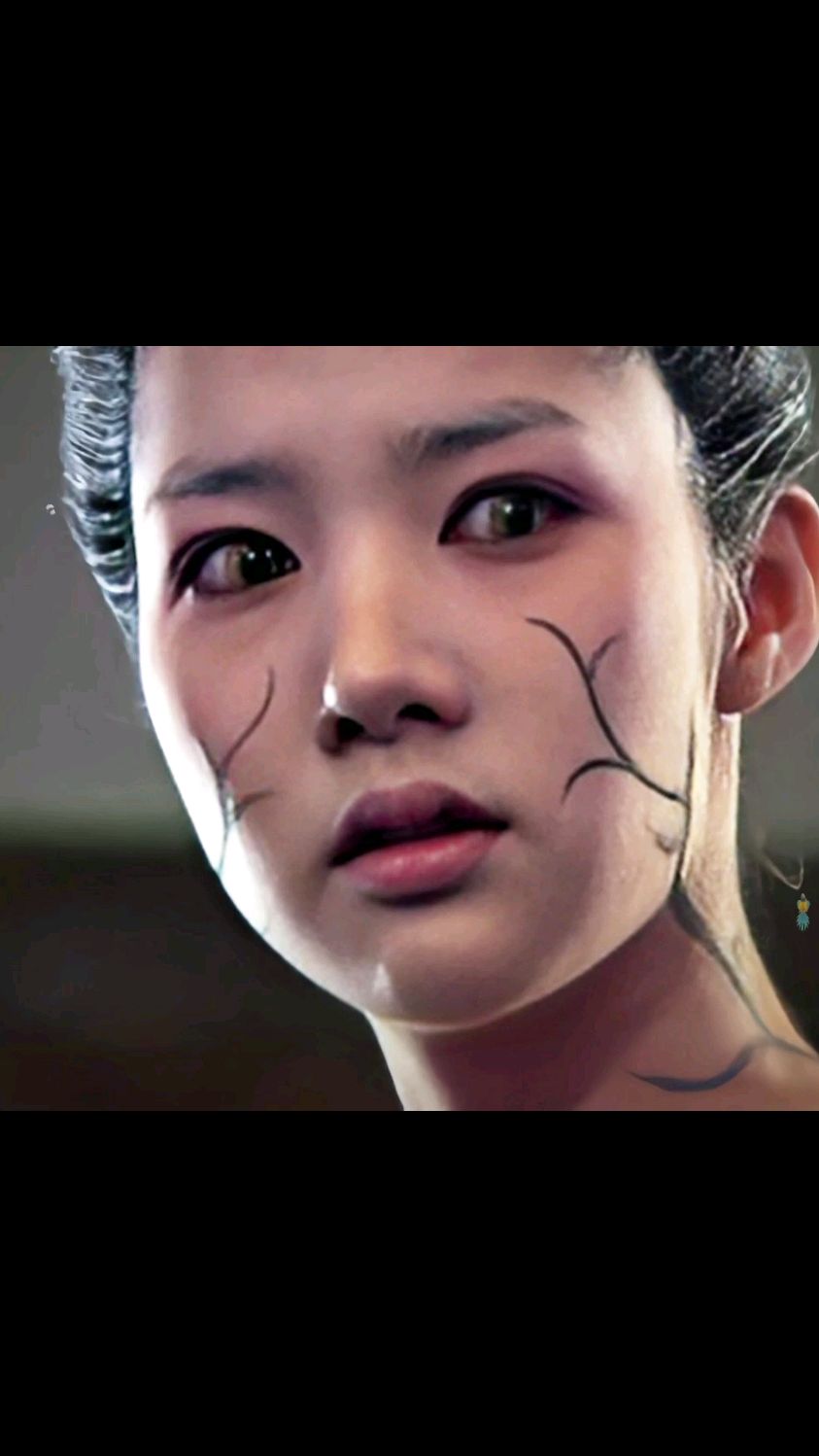 女孩变异成九尾狐只为给姐姐报仇,屠杀族人-度小视