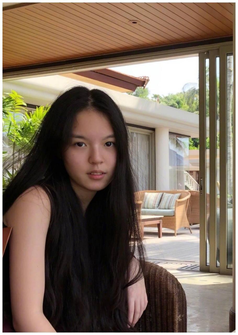 法图麦·李～李咏与哈文的女儿作为演员正式出道了, 她可是会五国语言