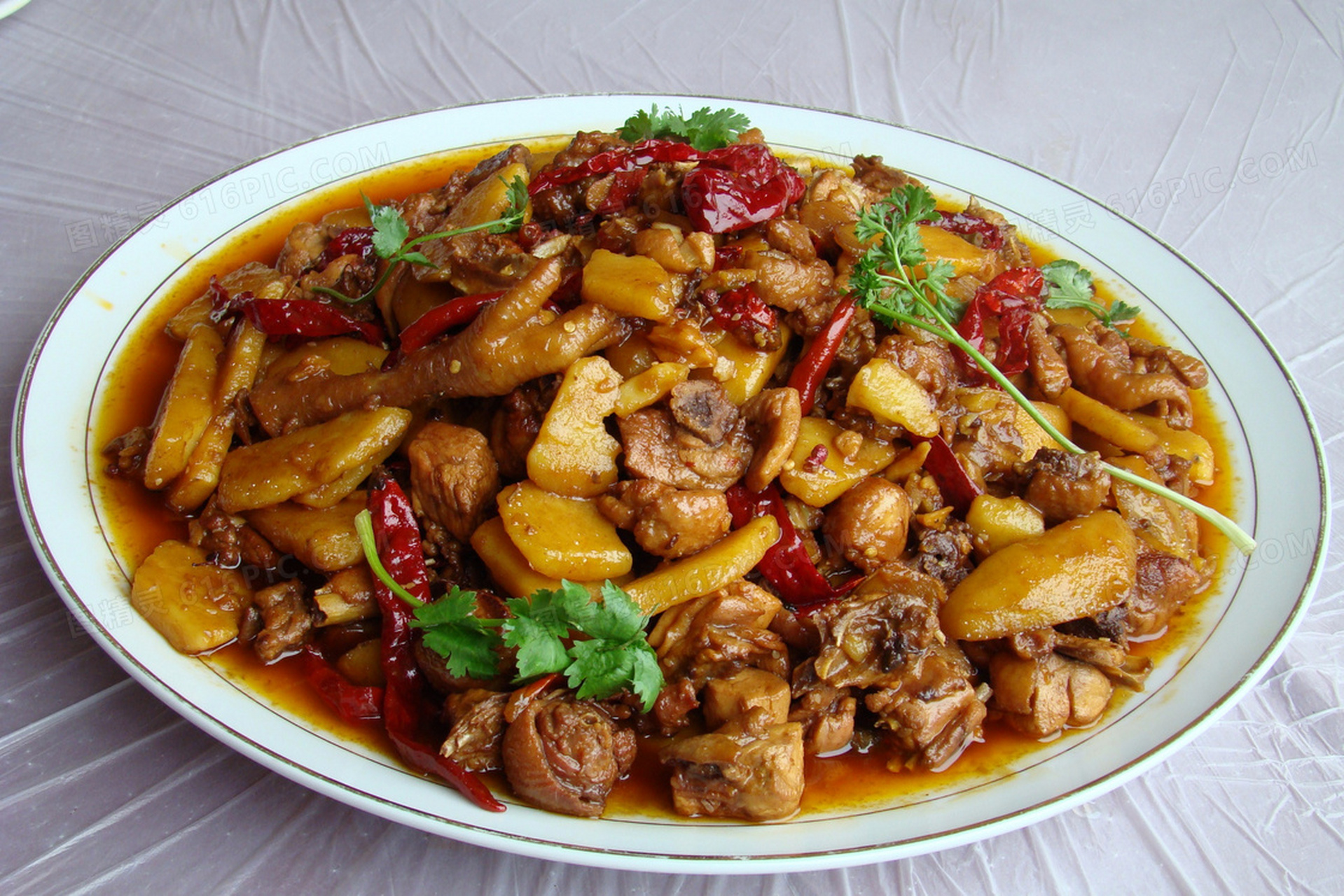 当时就被大盘鸡的味道深深吸引.  那不但味道好,上菜还快.