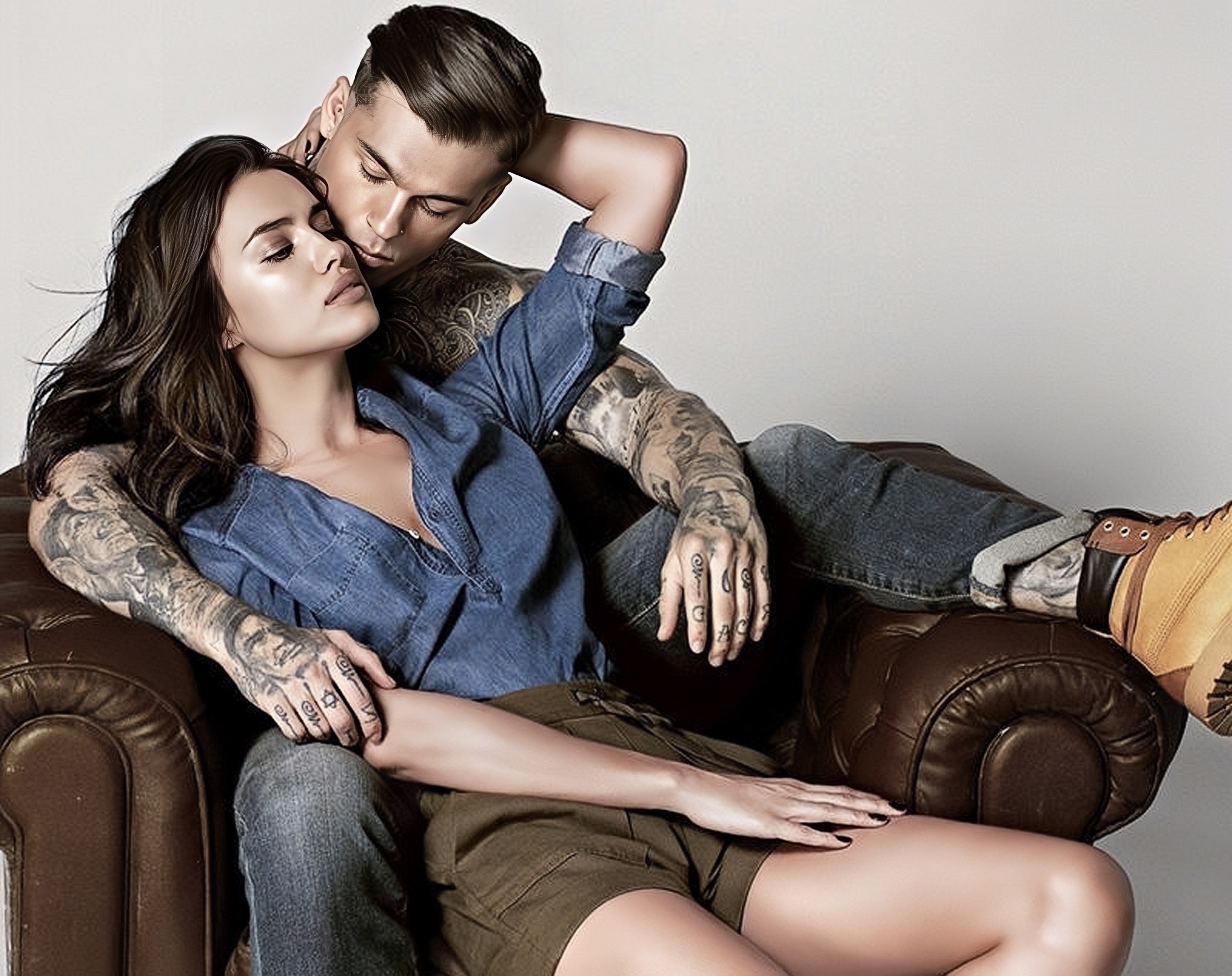 绝了,伊莲娜身材丰腴 c罗前女友身穿露背裙,皮克约会大嫂