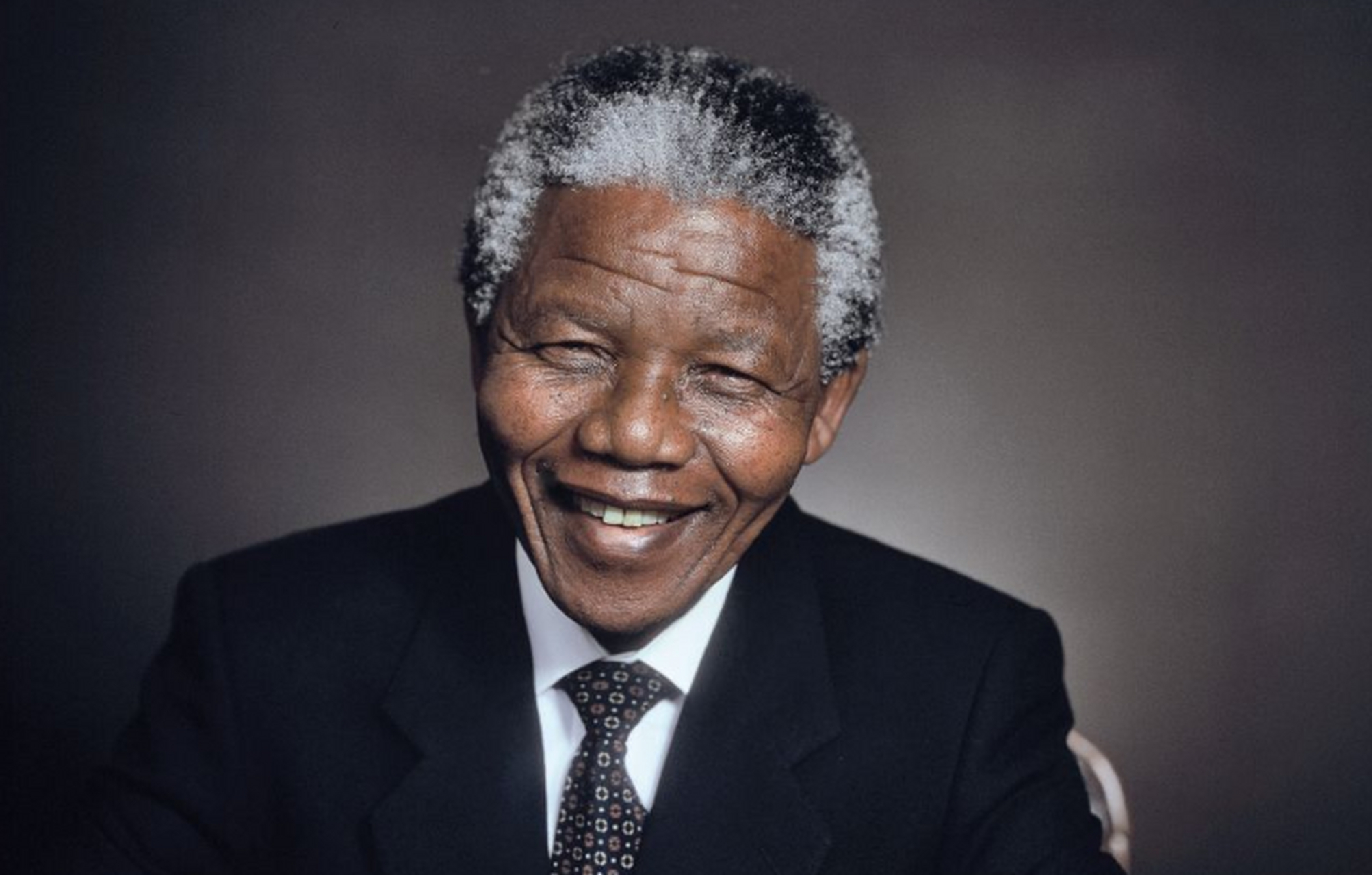 纳尔逊·曼德拉被释放出狱,成为南非第一位民主选举的总统