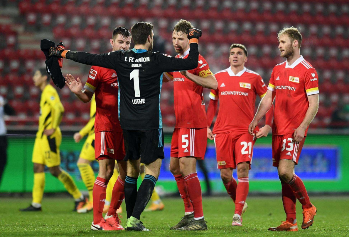 勒沃库森:德甲新星14连胜 19场不败,领跑联赛,实至名归!