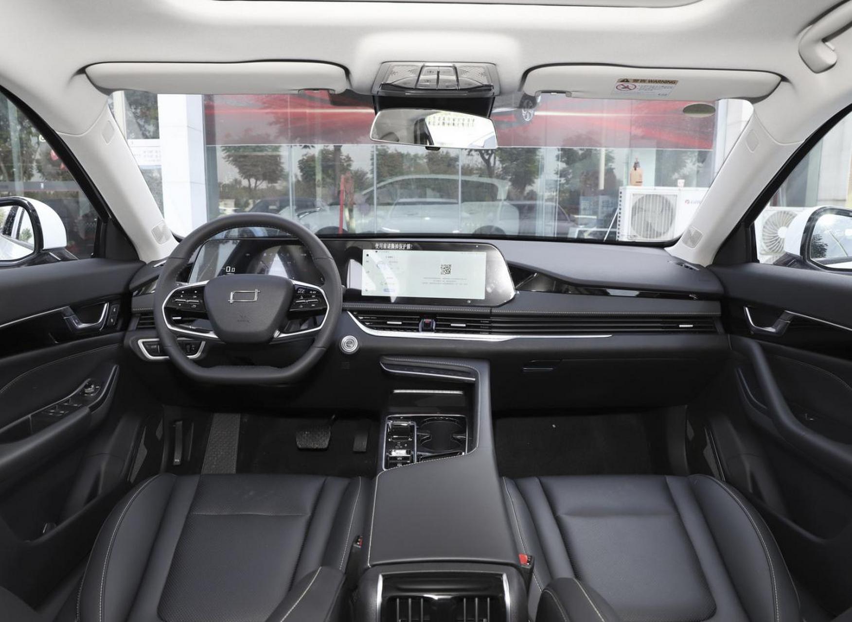 79万元,是奔腾b70的中期改款版本,主要变化为外观和内饰的升级.