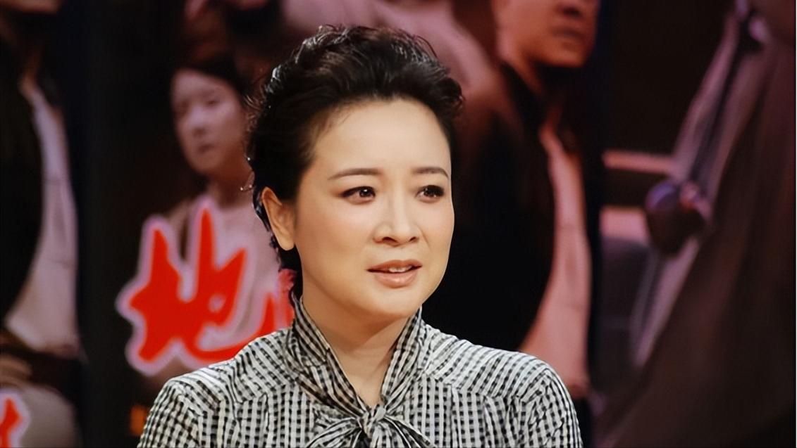 陈小艺的感情波折:25年婚姻中的苦难与挑战