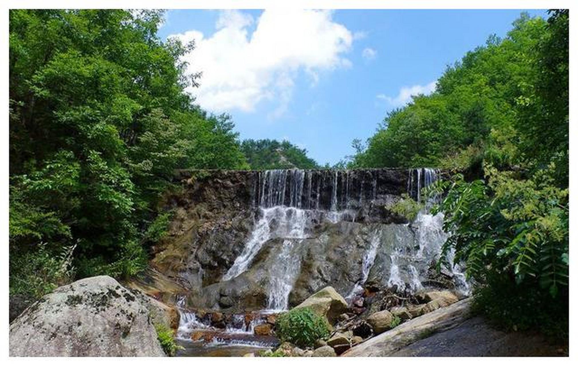 河南的伊河源是一个"非著名"的自然风景区,拥有美丽的山水和珍贵的