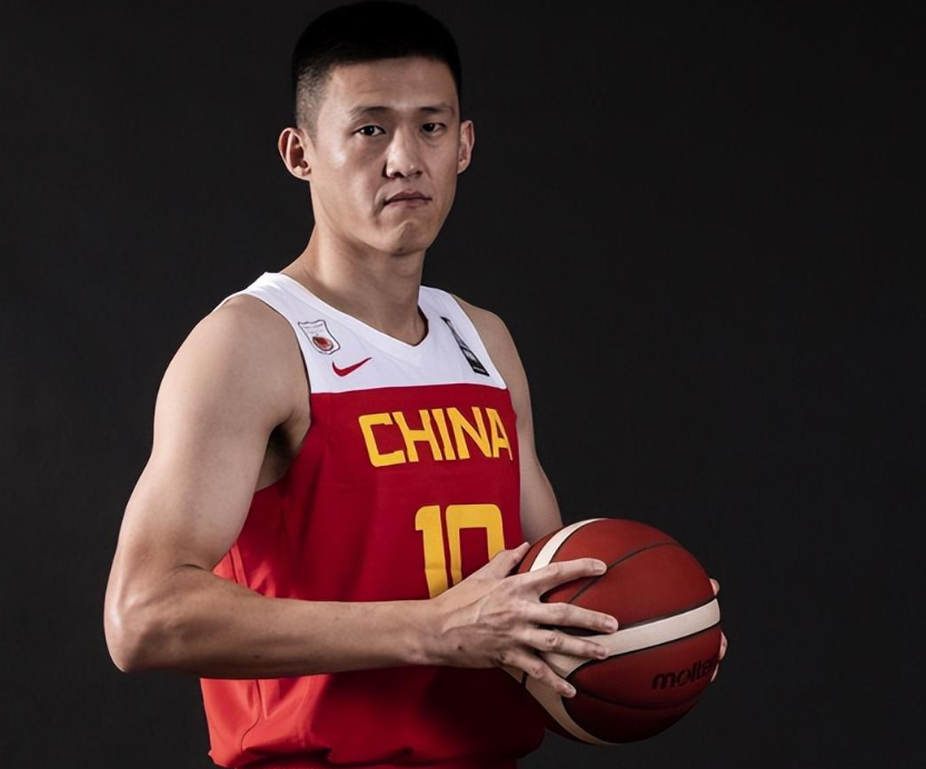 被山西反转,深圳输球罪人揪出,谁留意周鹏反应,或返回广东