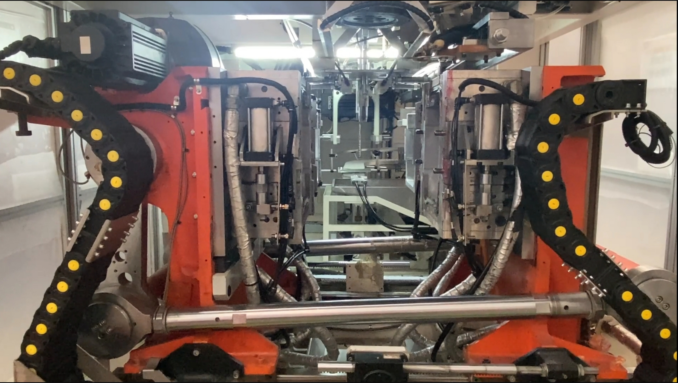 开合气动和液压是两种常见的动力传动方式,它们在工业和机械领域应用