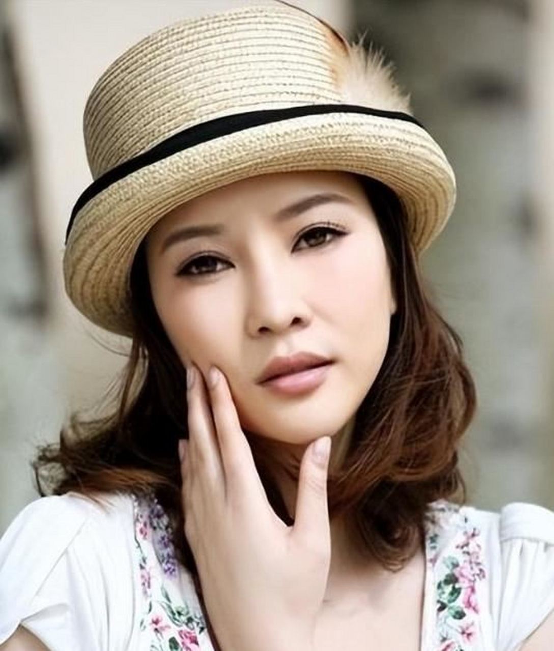 袁茵和侯耀文的婚姻因侯耀文的事业繁忙而变得岌岌可危,后来袁茵与戴