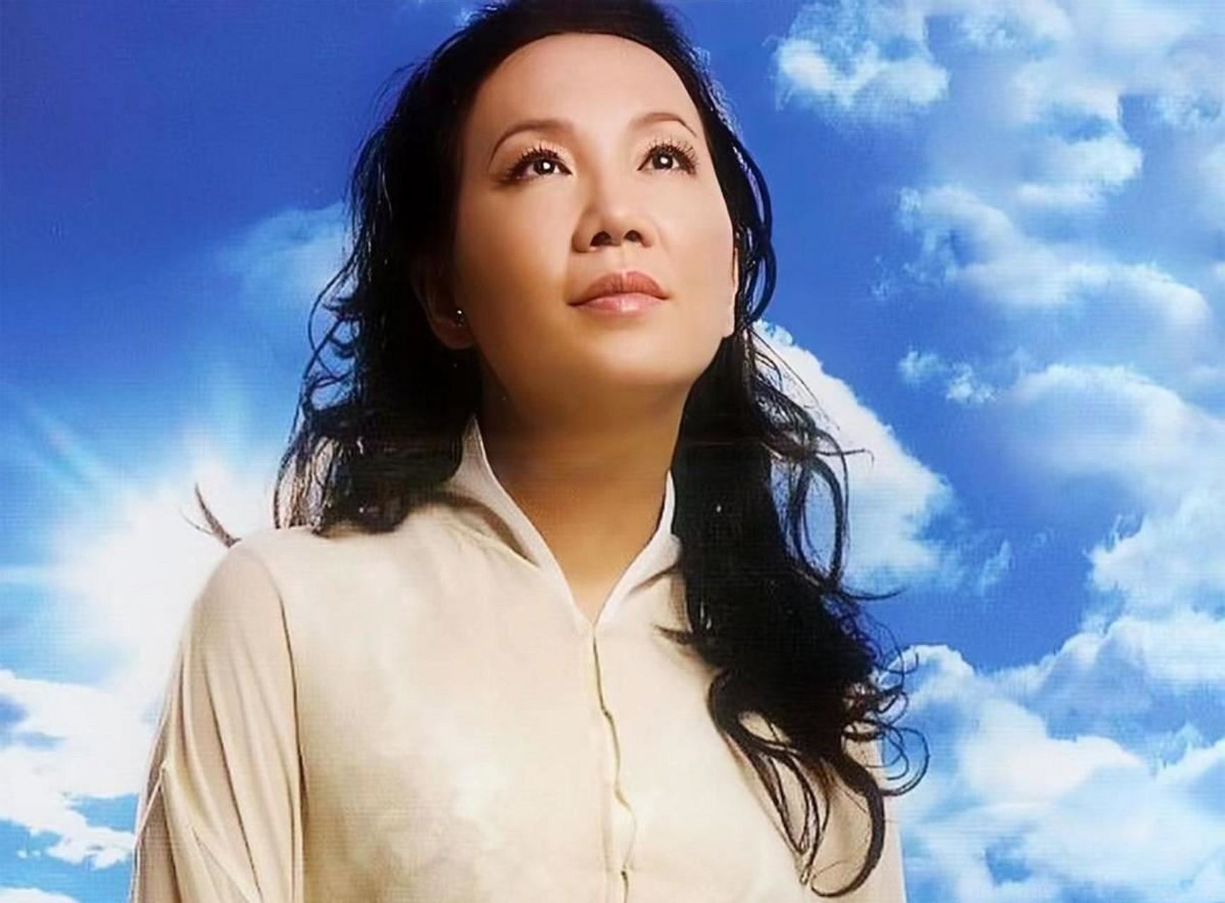 苏芮是台湾的著名歌手,她的音乐风格影响了整个港台乐坛,成为一代人