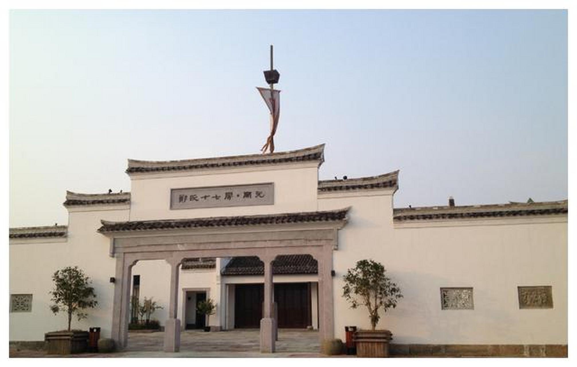 浙江宁波的郑氏十七房是浙江的"金招牌"景区,有着深厚的历史底蕴和