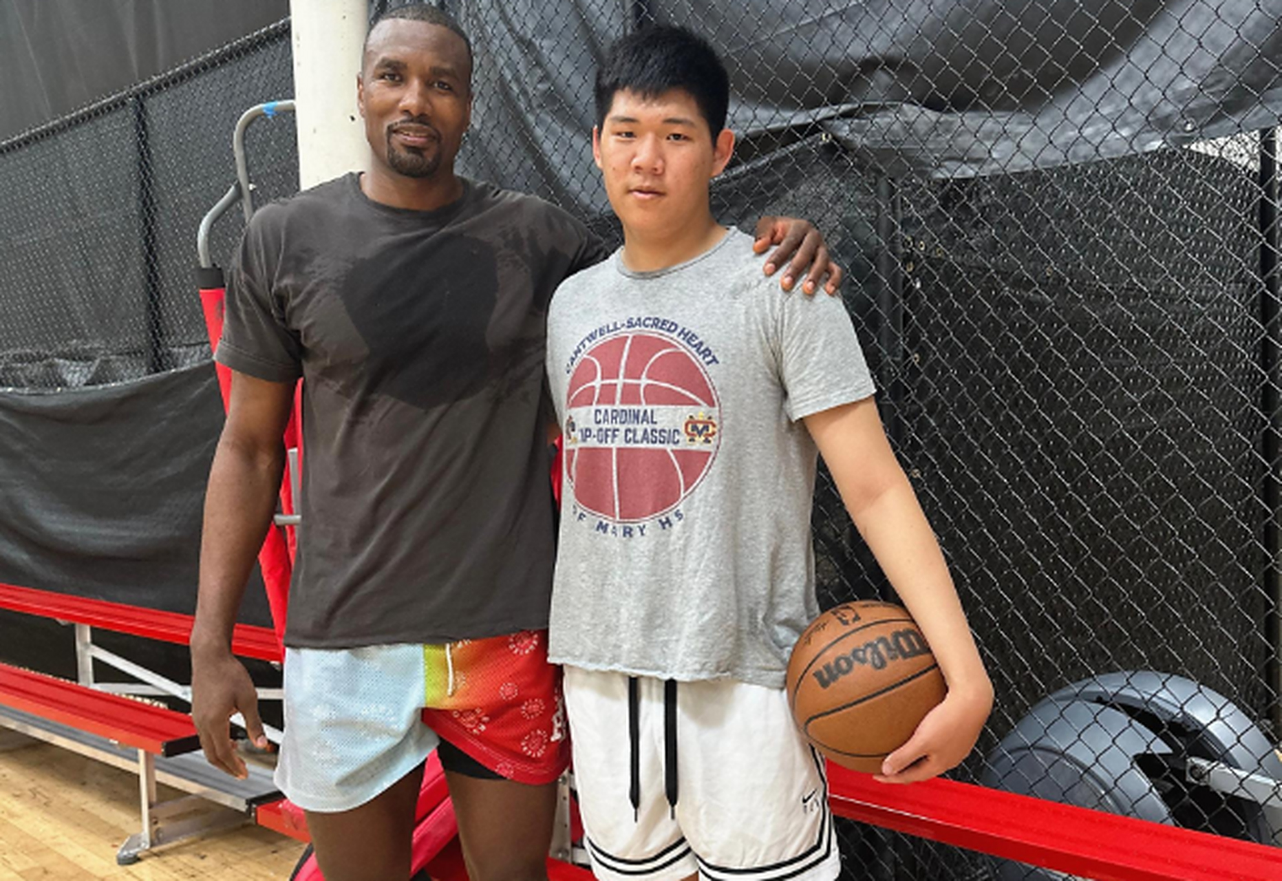 [原文:男篮巩晓彬儿子师从伊巴卡.