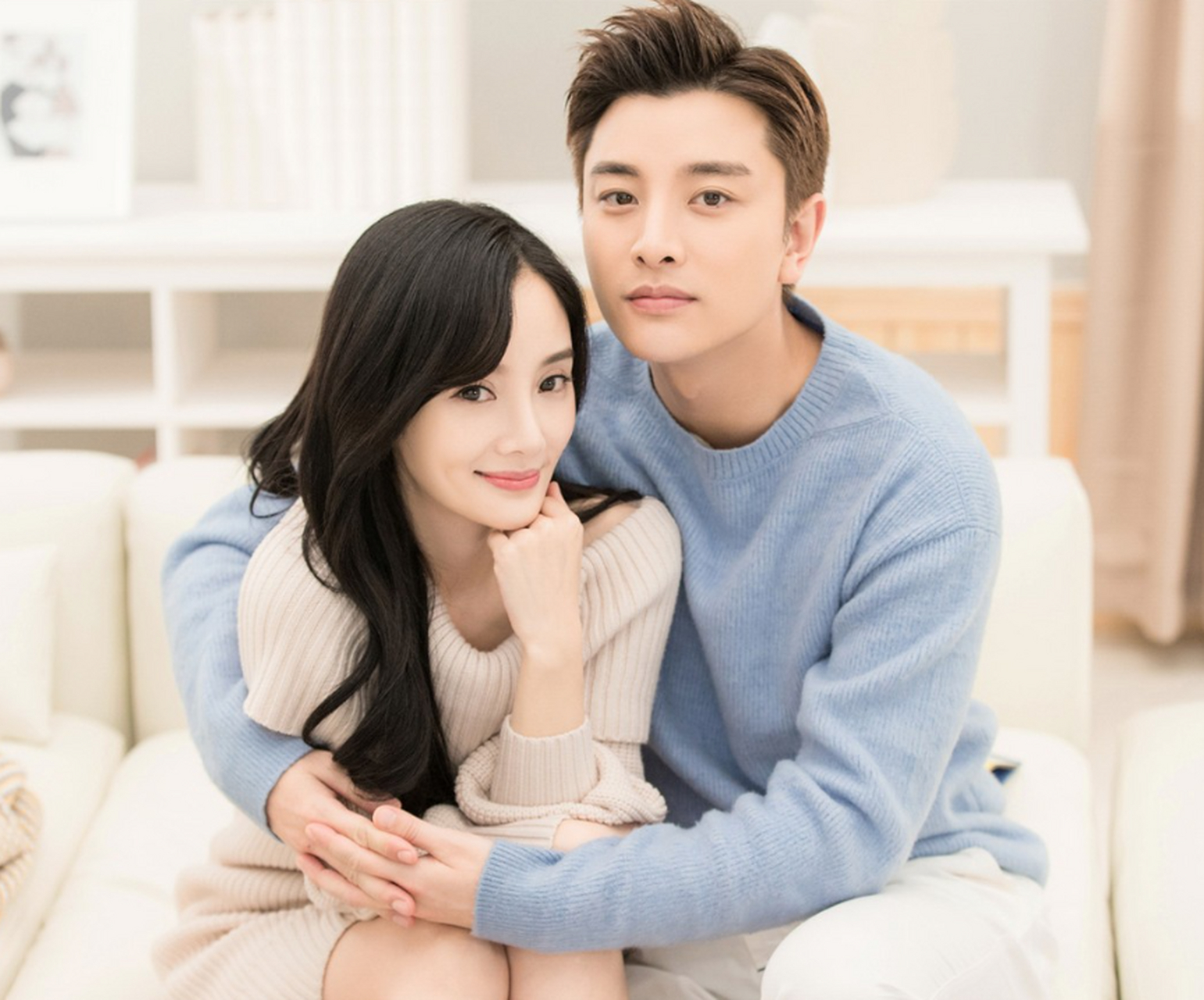 李小璐深夜发文,晒和贾乃亮甜馨合照,网友点赞娱乐圈好父母[原文