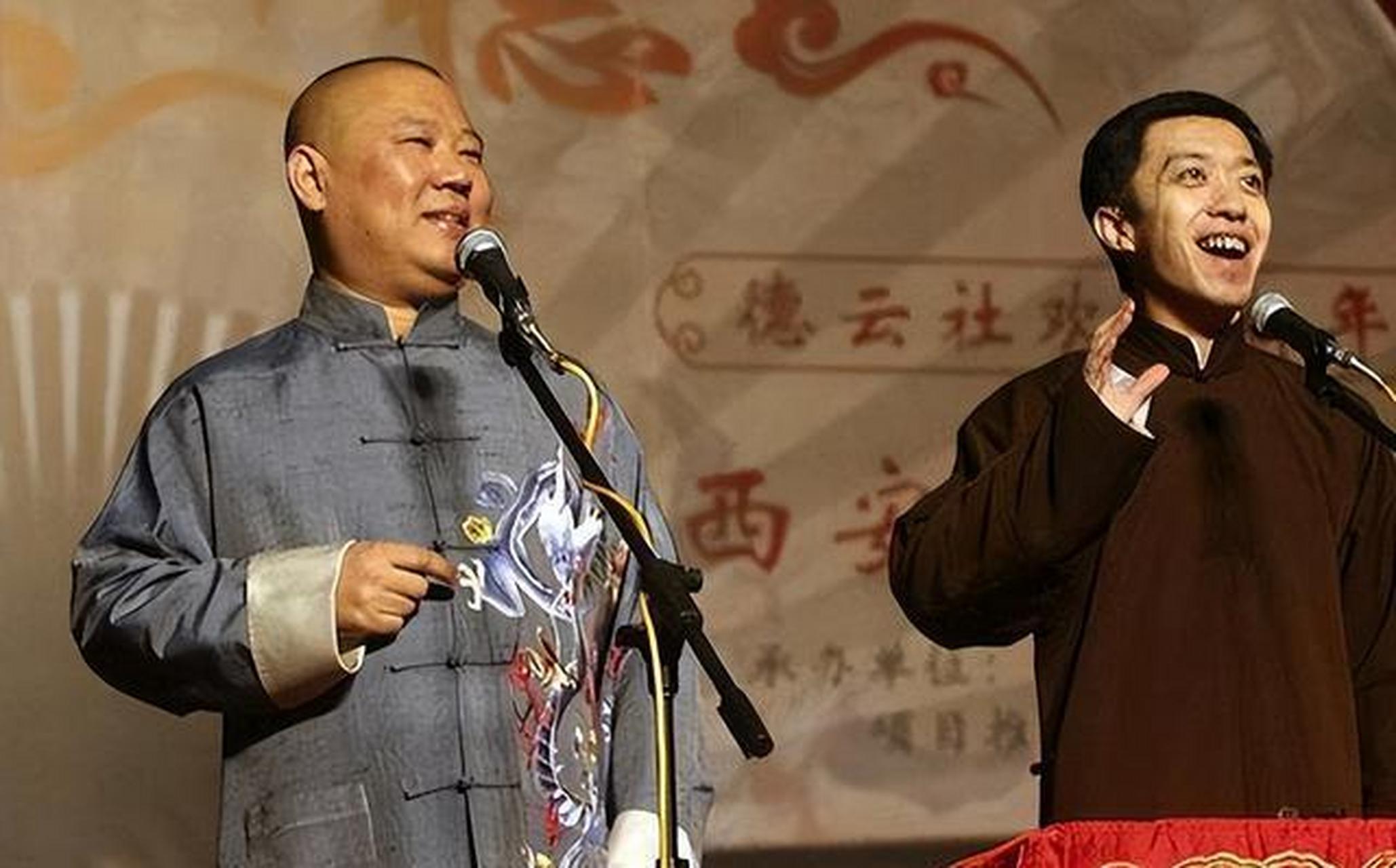 李菁和郭德纲曾是相声界的黄金搭档,但因理念分歧而分道扬镳.