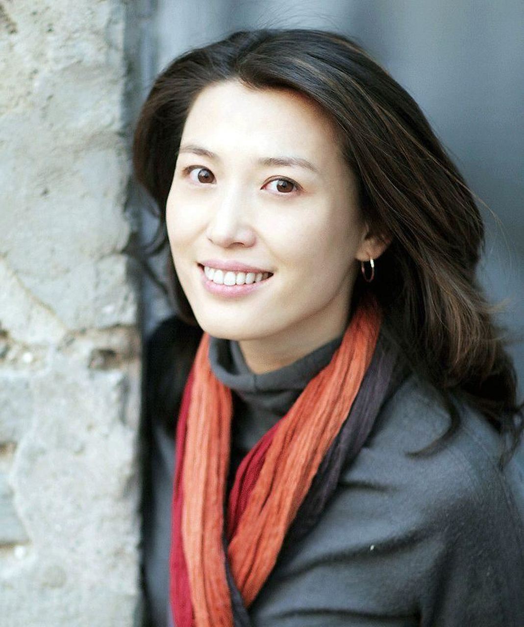 陈晓楠,曾在凤凰卫视直播国际大事新闻的主持人,以"对不起,我没化妆"