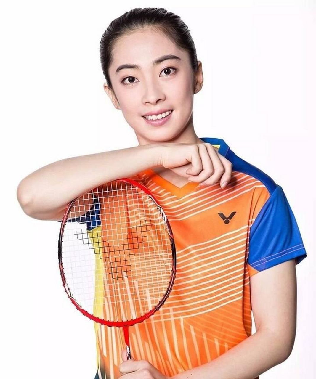 王适娴和谌龙是一对羽毛球明星夫妻,他们的爱情故事始于王适娴的童年