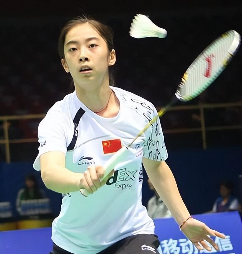 国羽女神王适娴:17岁定情谌龙,退役后为他生子,32岁被宠成公主