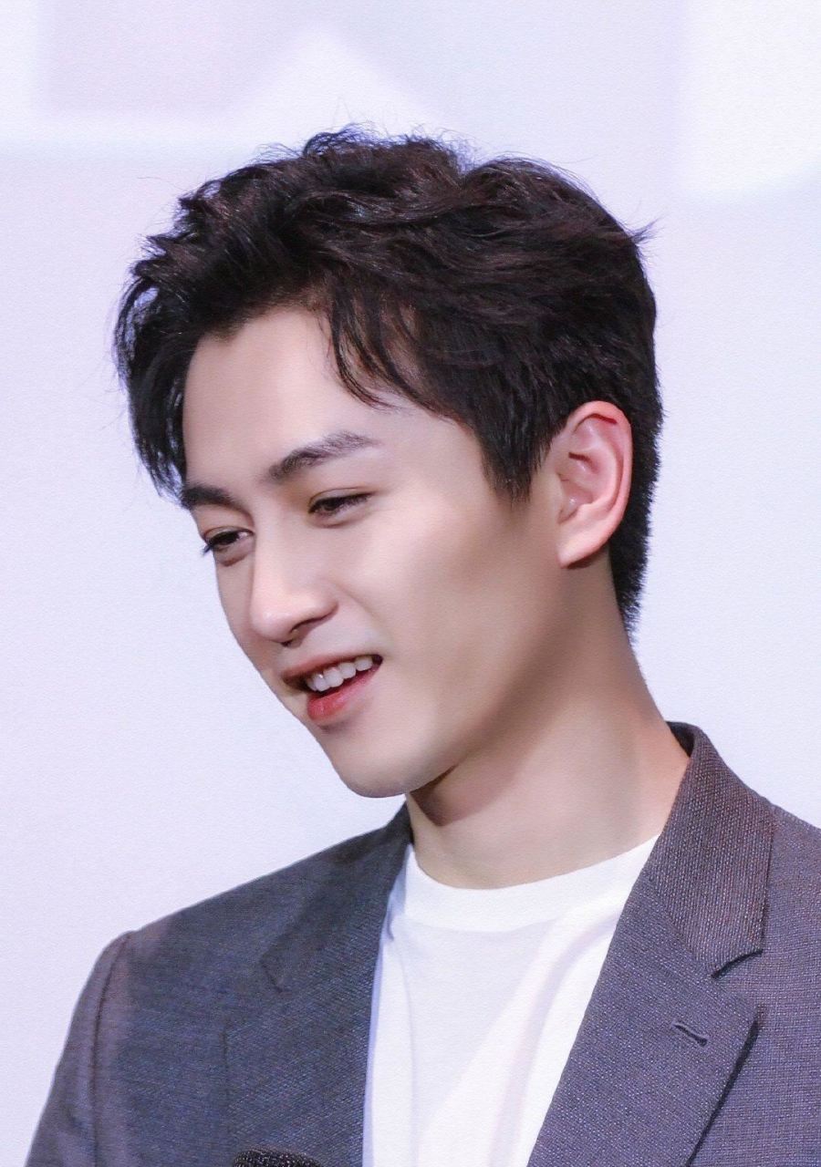 于正旗下演员众多,其中陈晓,许凯,宋威龙,赵弈钦,王星越和孙傲等"于男