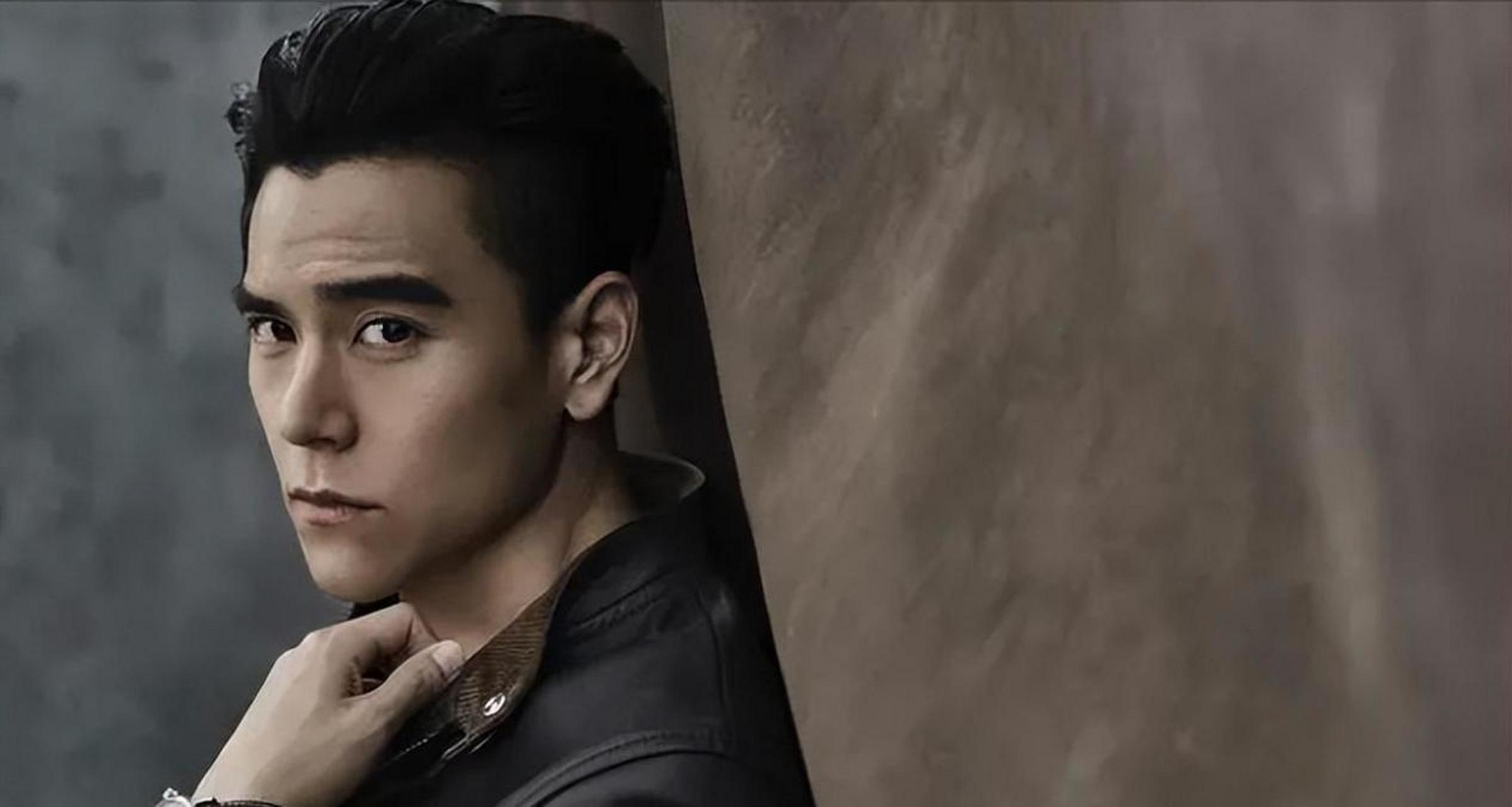 彭于晏是一位备受瞩目的男星,以出色的演技和迷人的性格著称.