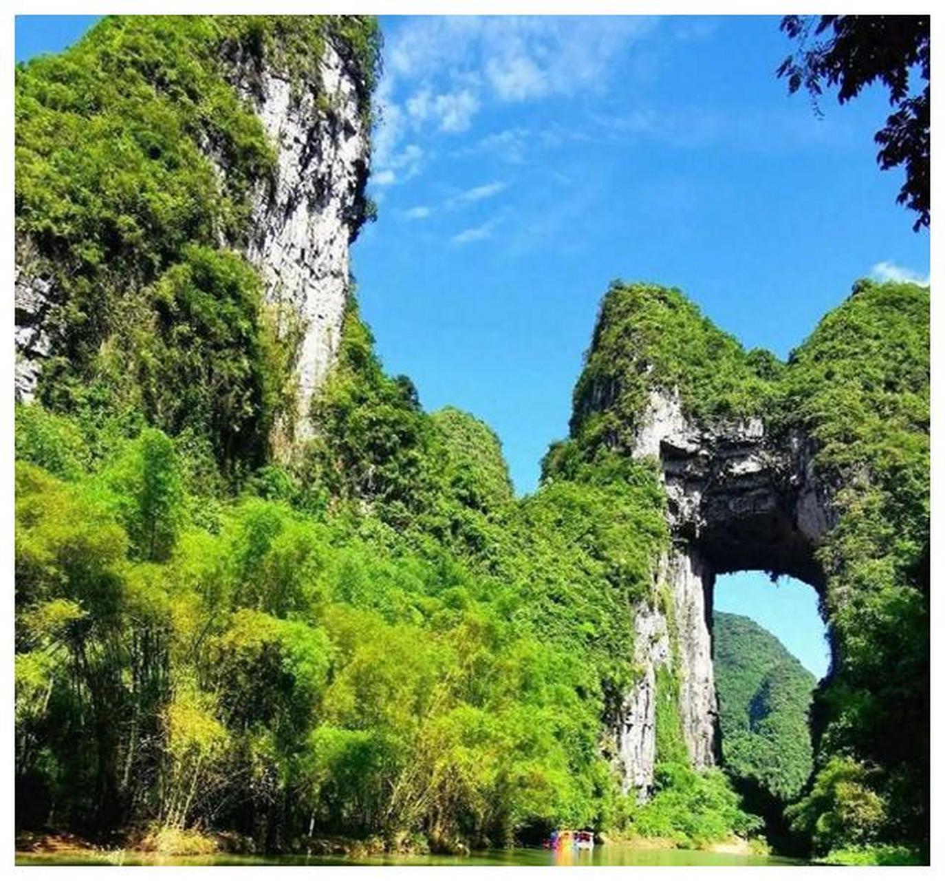 罗城天门山位于广西,是一个自然宝地,拥有喀斯特地貌,丰富的自然资源