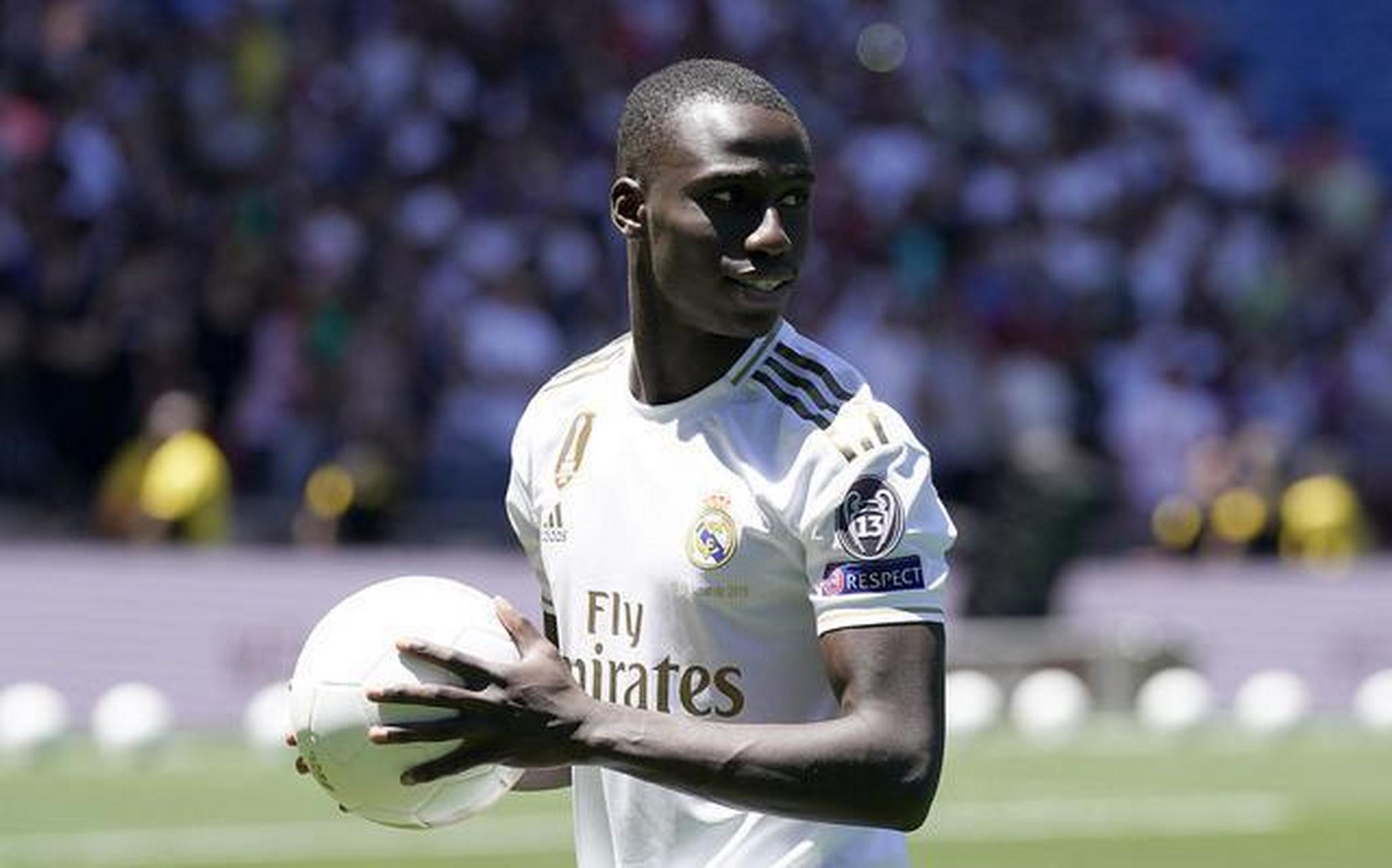 皇马门将费兰-门迪因伤缺席对阵阿拉维斯的比赛,让皇马球迷感到紧张.