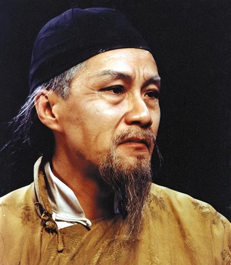 北京人艺演员大比拼:冯远征年过六旬无子,梁冠华实力稳坐台柱子