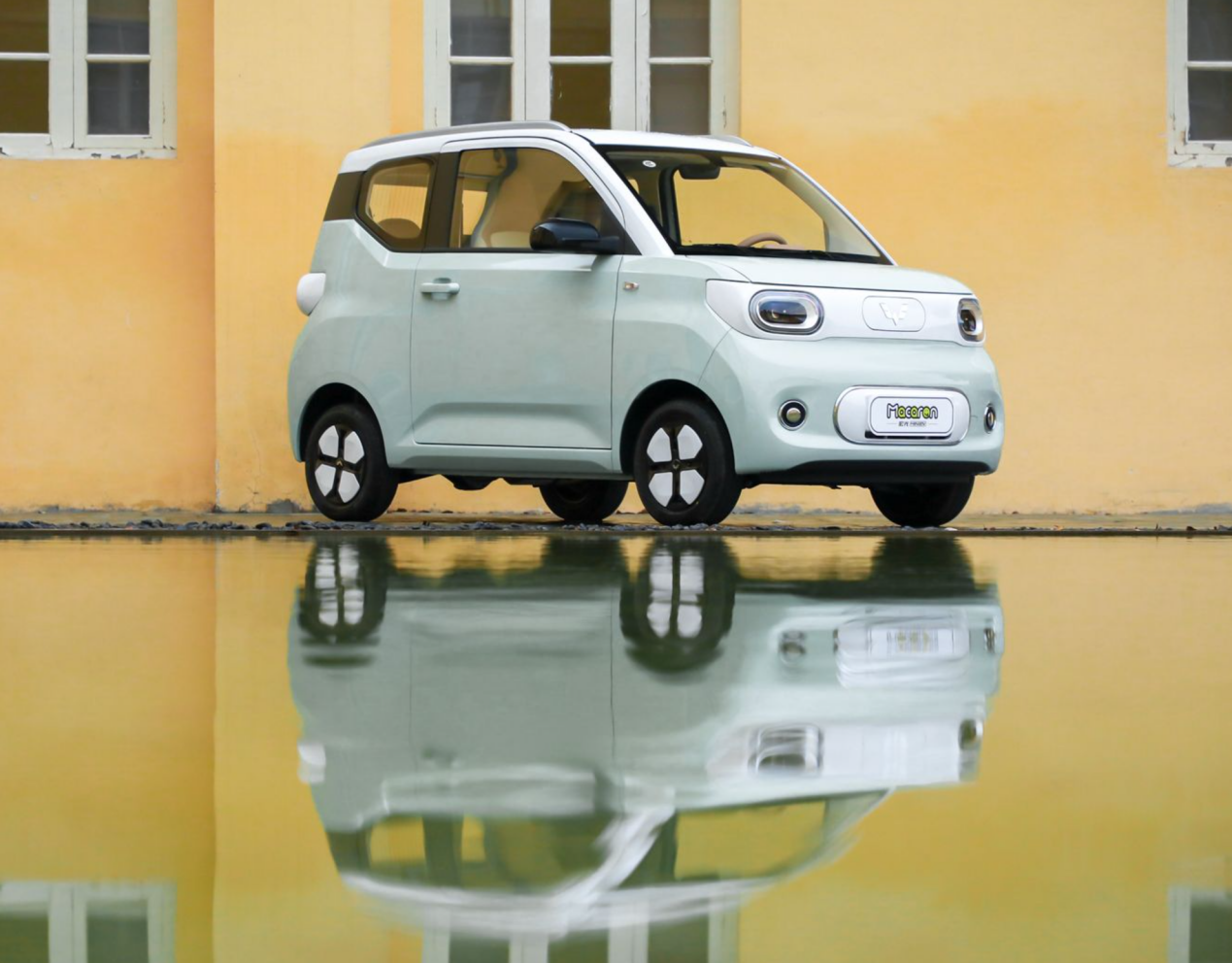 新款宏光miniev,造型圆润,好开又省钱,能俘获女神的"芳心"?