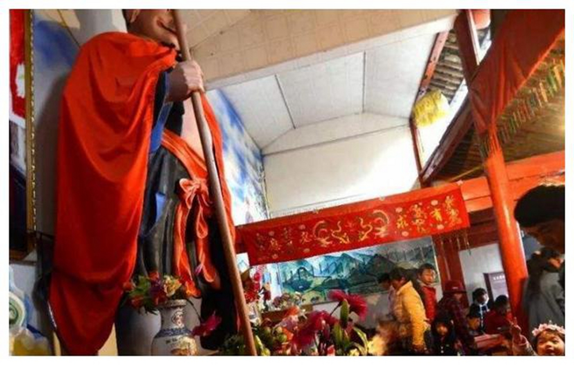 摘要: 云南的八戒寺是一座独特的寺庙,祭拜猪八戒,已有500多年历史.