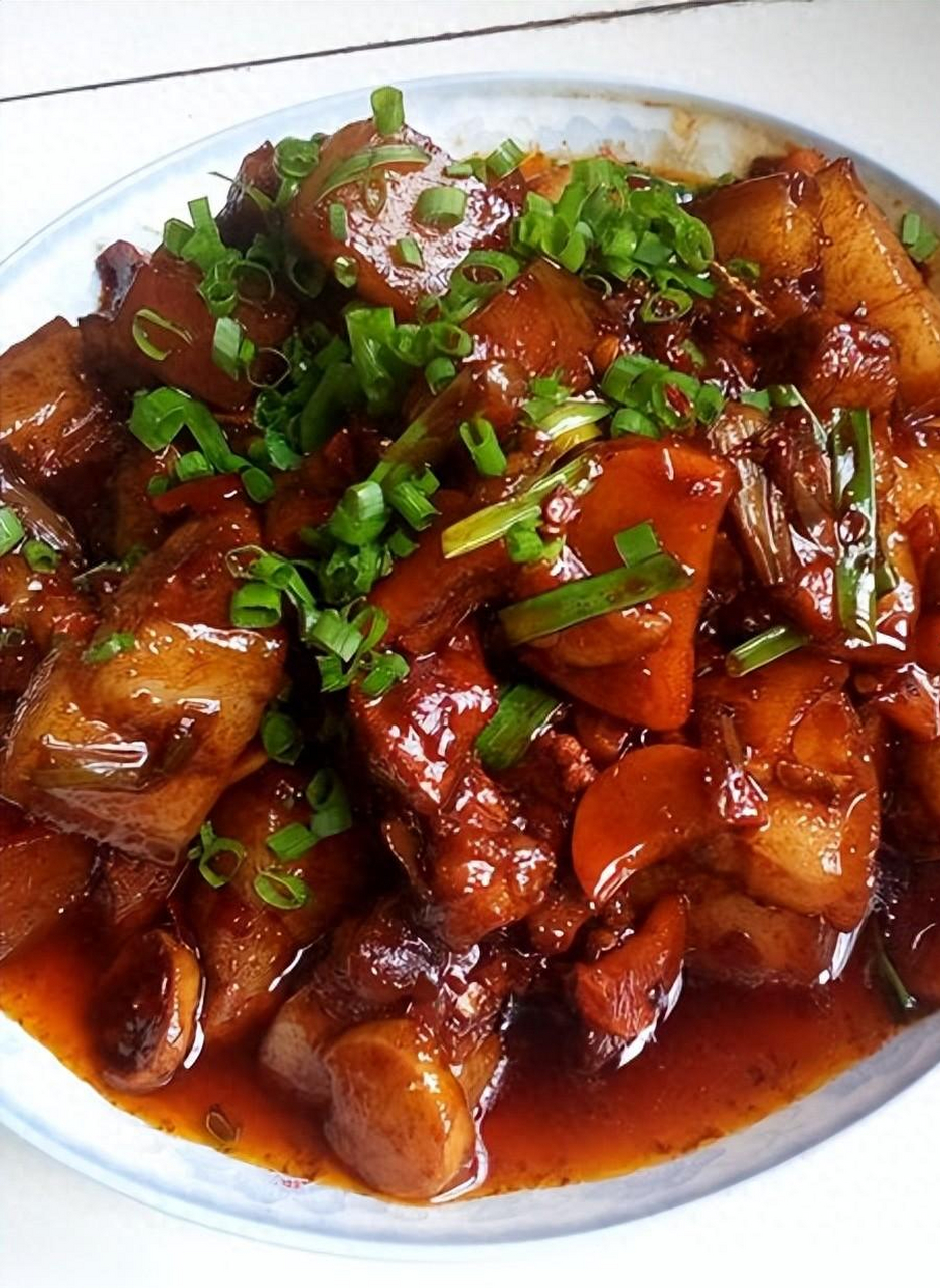 秋日五款暖身家常菜,红烧肉,酸辣土豆丝,麻婆豆腐,可乐鸡翅和水煮鱼