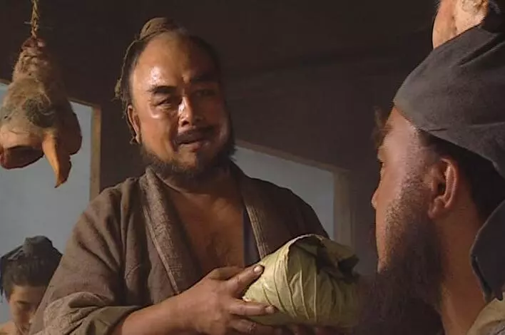 看过《水浒传》才知道:鲁达三拳打死镇关西,其实是被金翠莲骗了