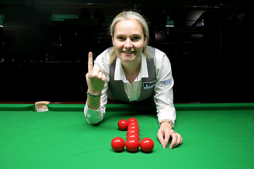 战报:中国名将5-4逆袭女皇,泰国名将爆冷,中国2人晋级