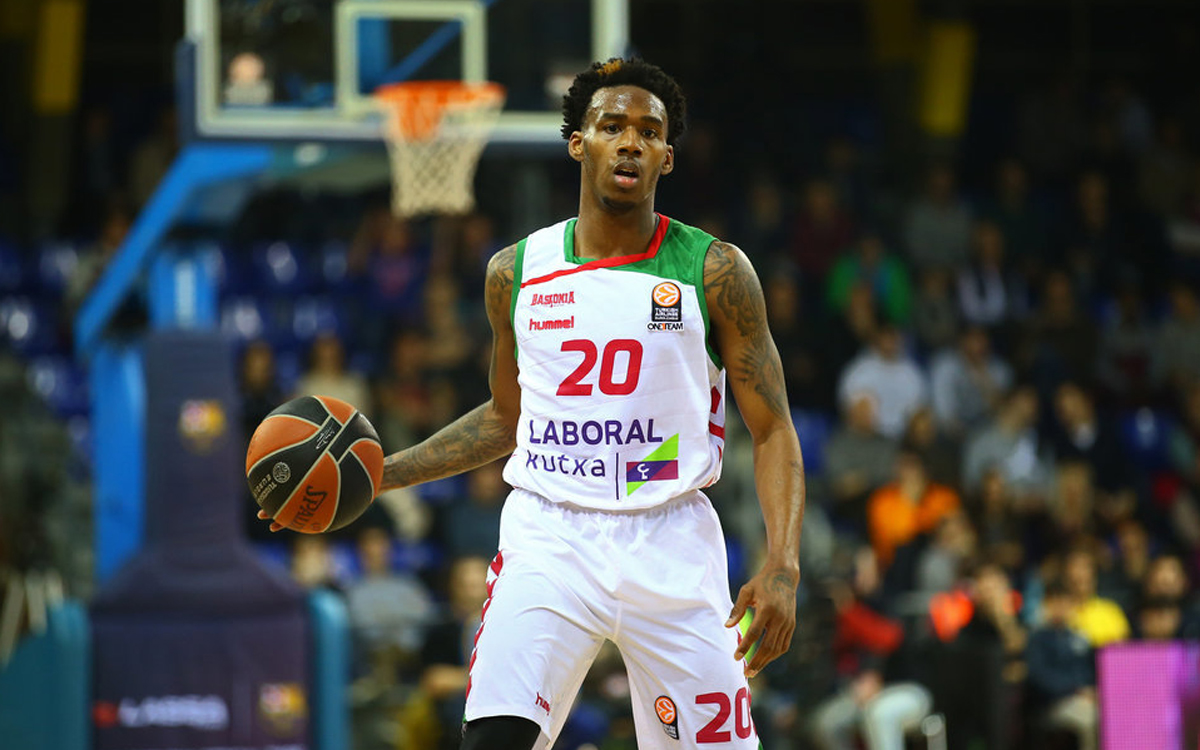 狮子大口要价,深圳男篮与超级外援亚当斯陷入高薪拉锯战