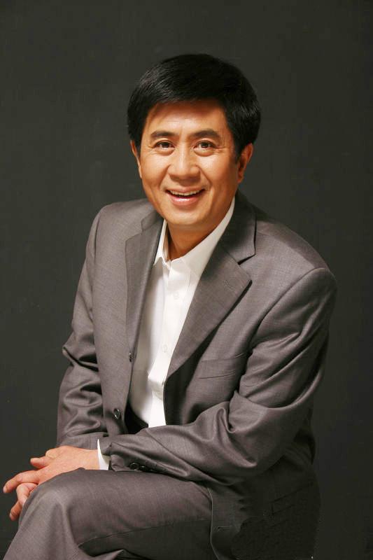 郭凯敏人生转折:离婚6年后选择新幸福,娶尤勇前妻的感人故事