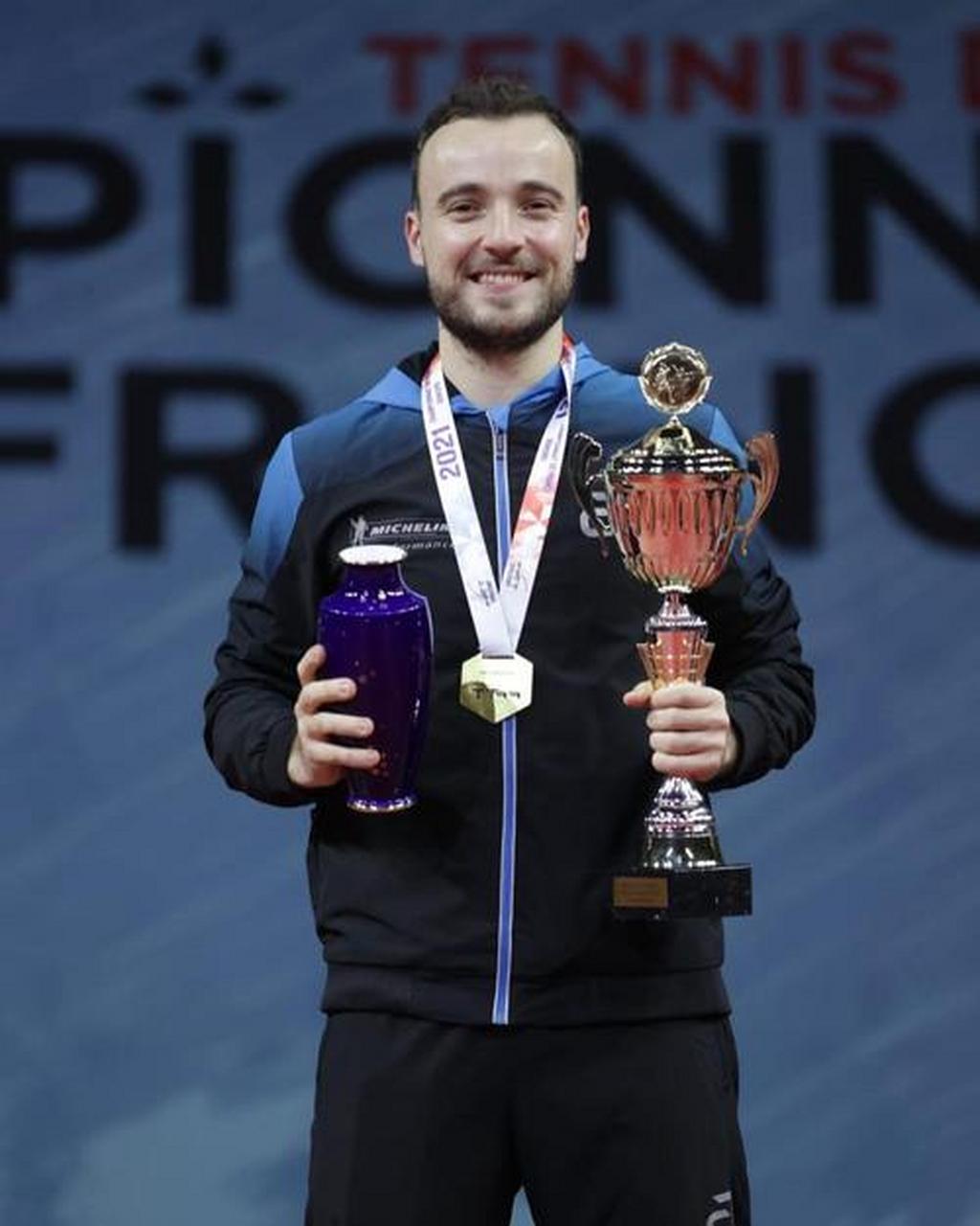 近期,乒乓球名将西蒙-高茨在社交媒体上炮轰wtt世界乒联比赛奖金的锐