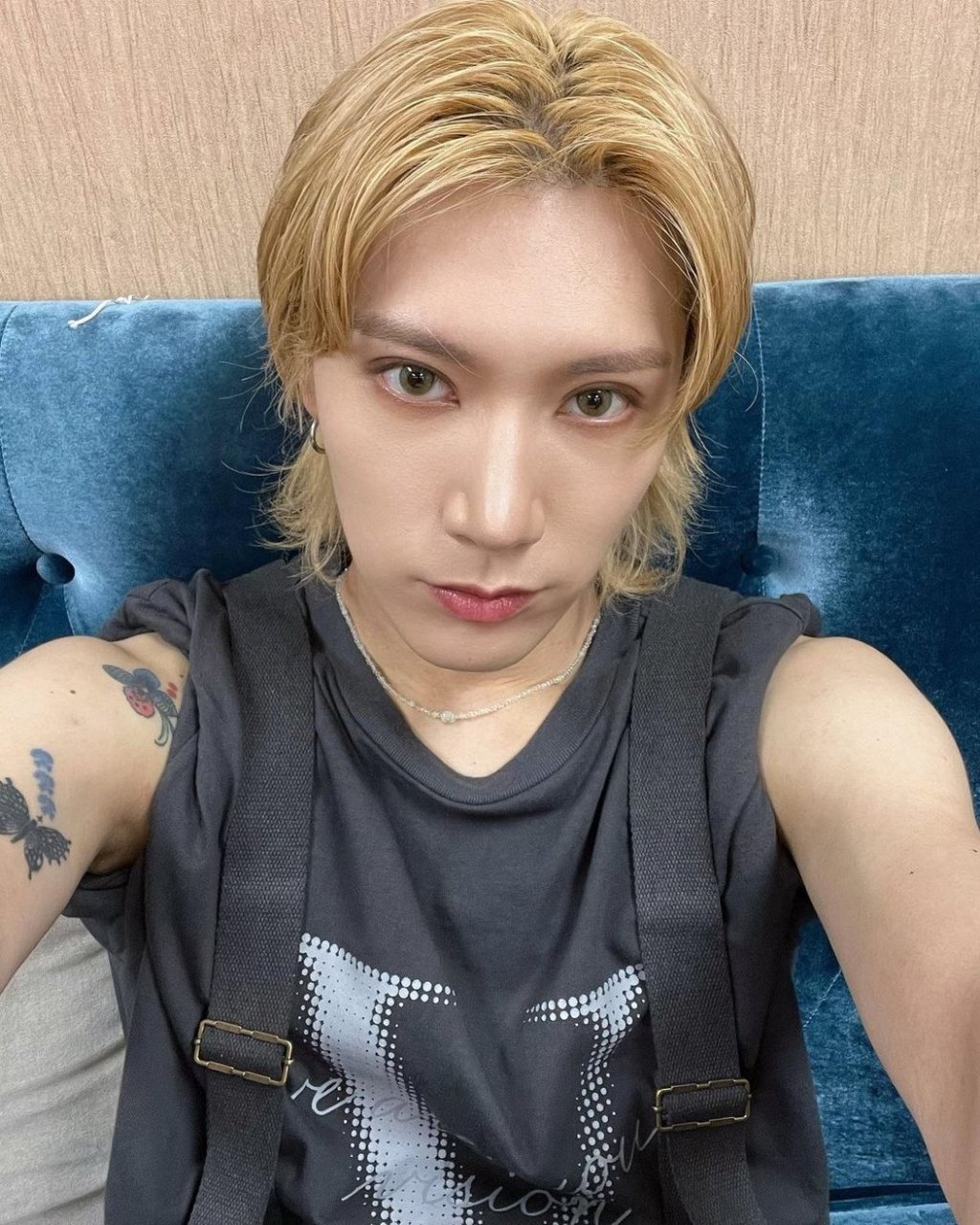 nct成员ten在表演中跌落舞台,aespa成员winter被失控男粉丝扑向.