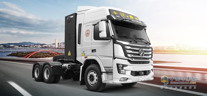 无惧严寒挑战 大运n8v充换电一体牵引车保证高效运输