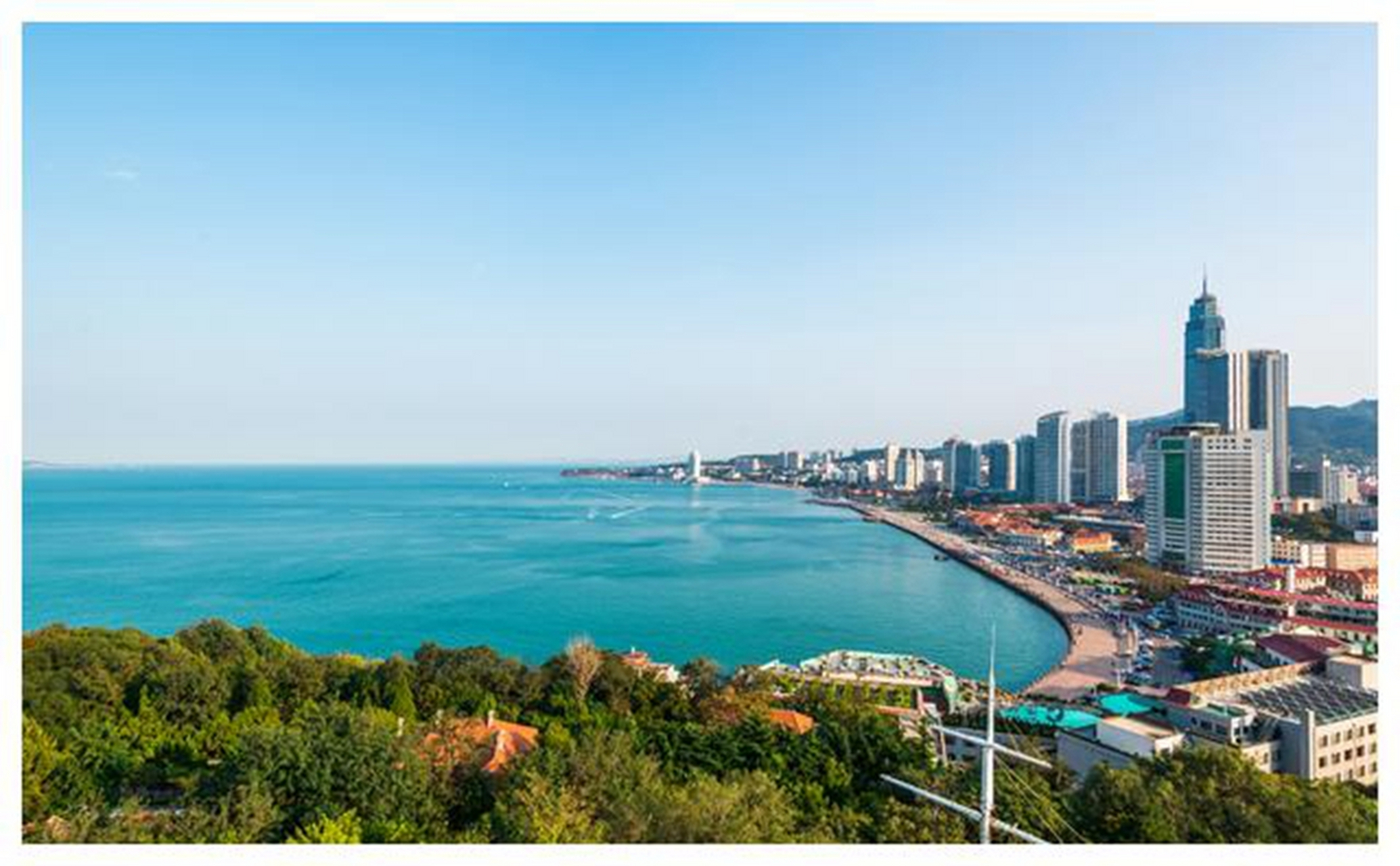 摘要:烟台作为山东半岛璀璨明珠,被忽视的北方沿海城市,拥有美丽的