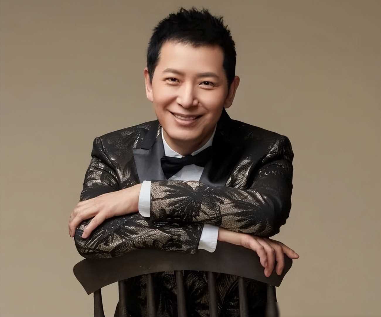 励志的戴军:李静何炅的好闺蜜,16岁打工养家,50岁还要替兄还债