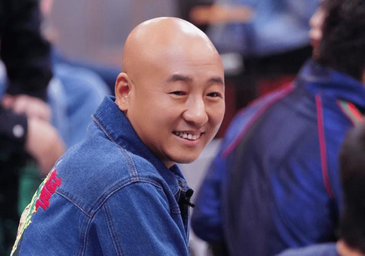 周晓鸥:从吴京发小到乐坛霸主再到演技之争