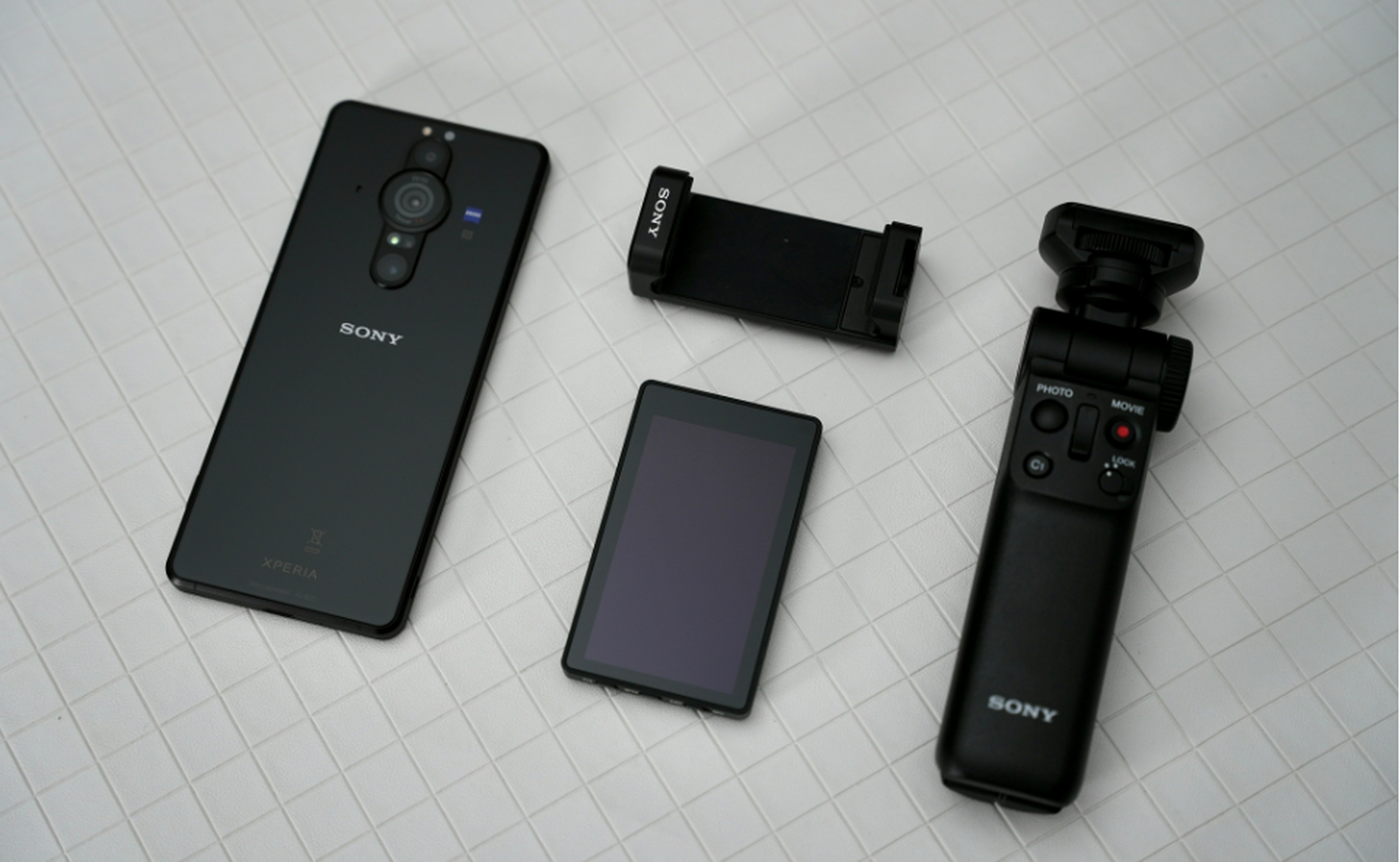 索尼xperiapro-i是一款高端影像手机,搭载1英寸大尺寸传感器,f2.